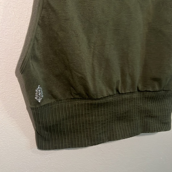 Free people bra top size m/l olive green color - Picture 2 of 8